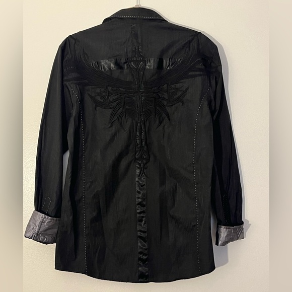 Roar | Believe button down black embroidered cross shirt Men’s size M goth punk - Picture 11 of 11